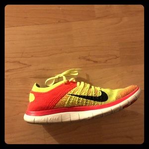 Nike flyknit free run 4.0
